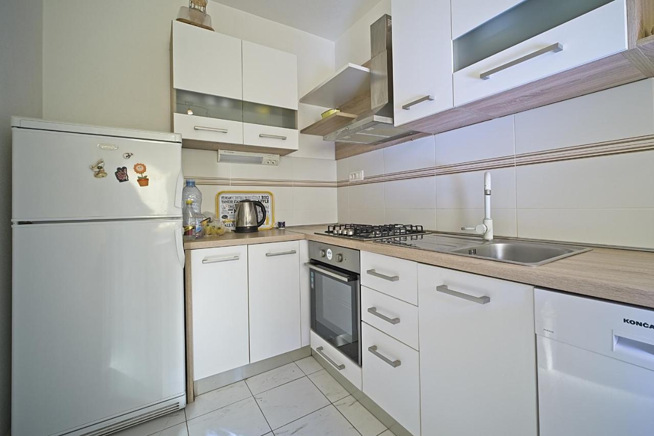 Apartment Renata Postira Kültér fotó