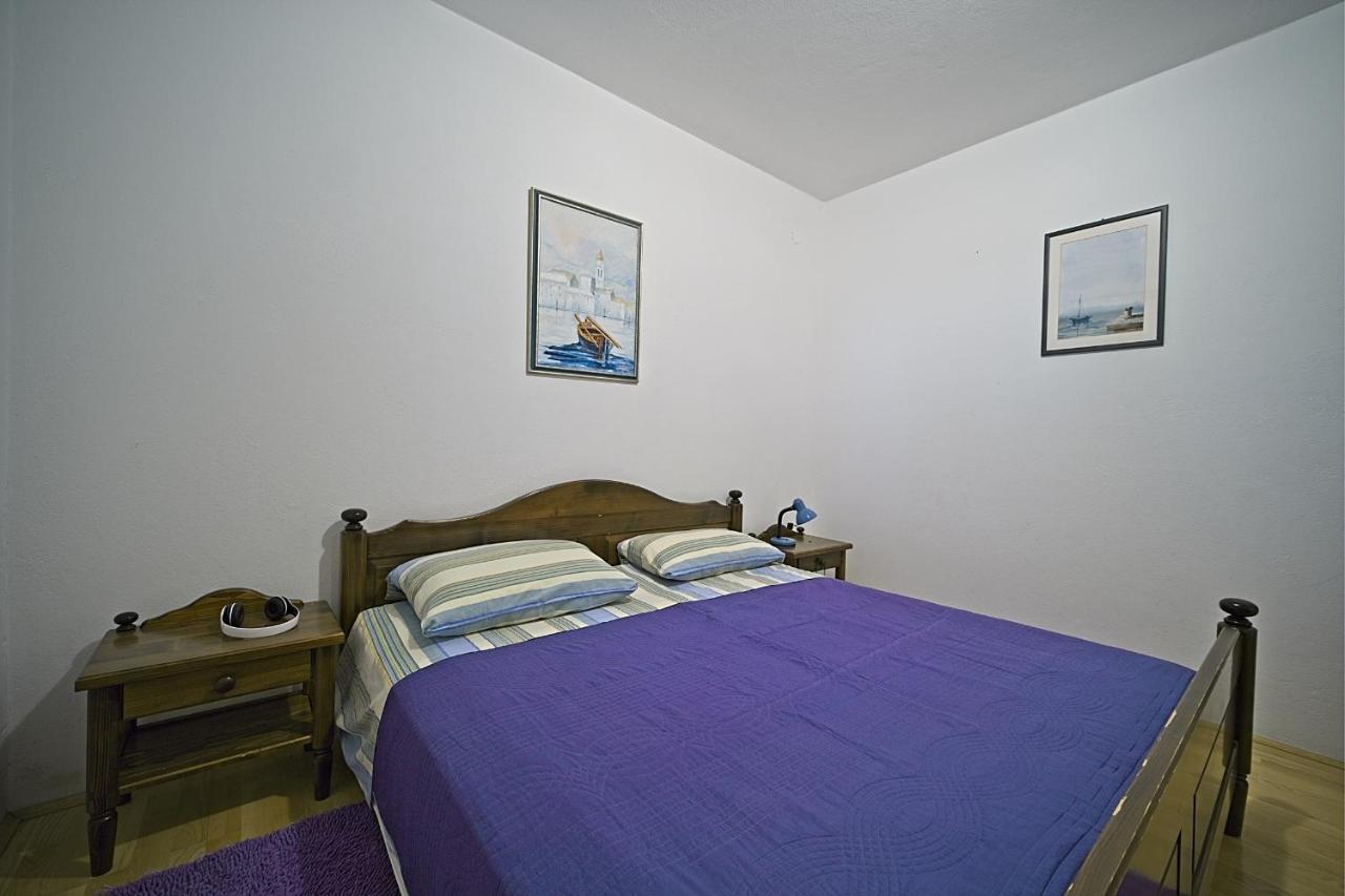 Apartment Renata Postira Kültér fotó